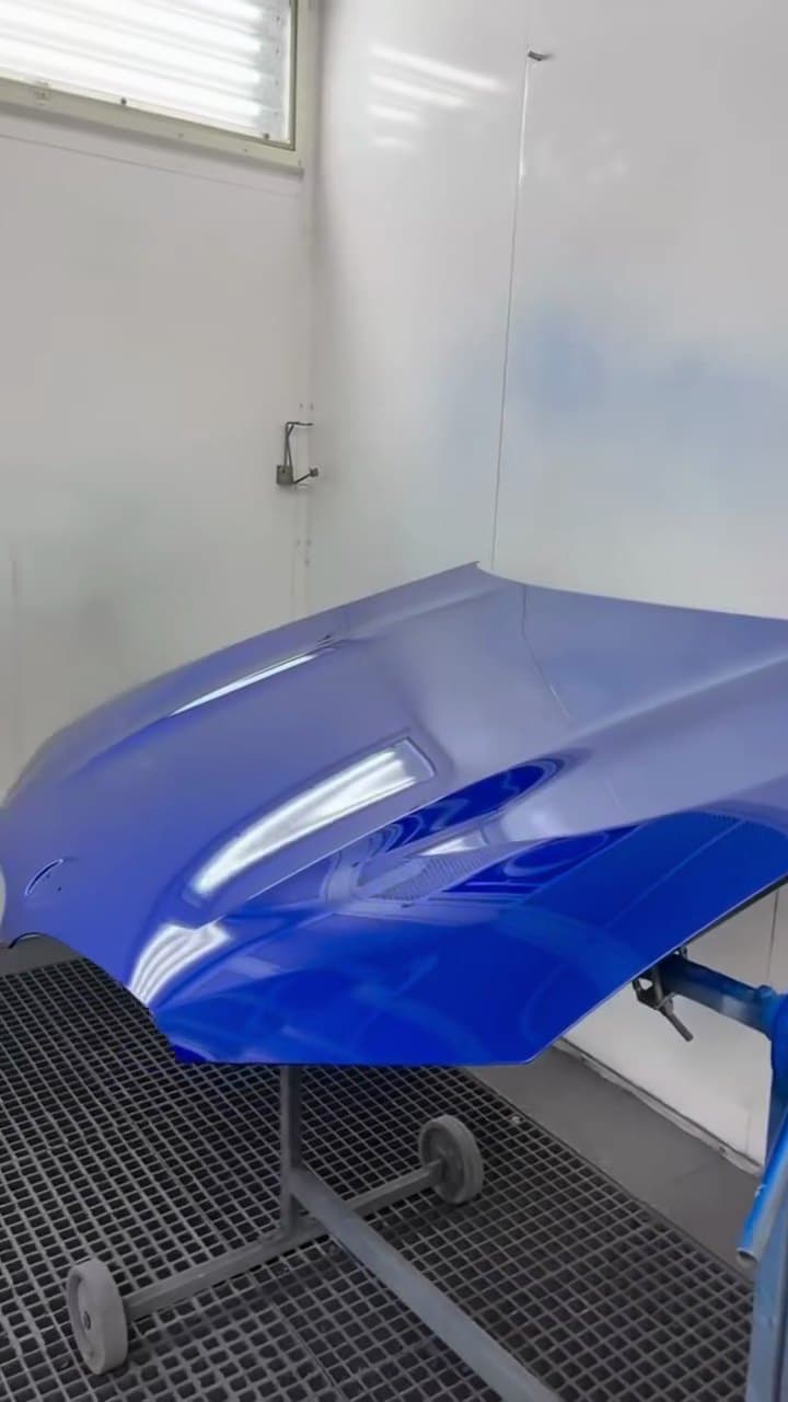 Video: Instandsetzung eines Front- und Heckschadens bei Autokunst